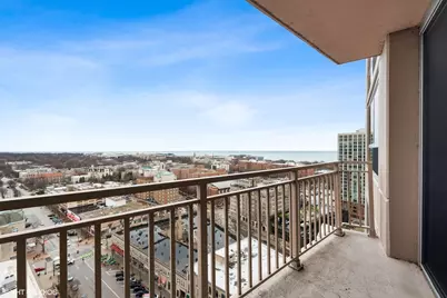 807 Davis Street #1806, Evanston, IL 60201 - Photo 21