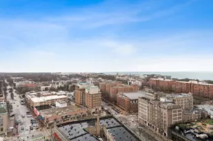 807 Davis St, Evanston, IL 60201 - Photo 25