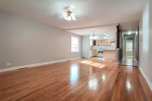 724 Florence Ave, Evanston, IL 60202 - Photo 3