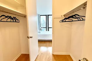 1 E Scott St, Chicago, IL 60610 - Photo 5