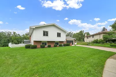 1441 Holland Place, Downers Grove, IL 60515 - Photo 3