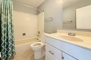 95 Southfield Dr, Vernon Hills, IL 60061 - Photo 15