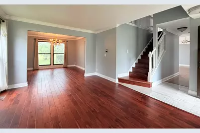 95 Southfield Drive, Vernon Hills, IL 60061 - Photo 5