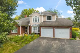 730 Cambridge Pl, Sycamore, IL 60178 - Photo 1