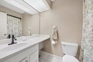 2720 Mitchell Dr, Woodridge, IL 60517 - Photo 11