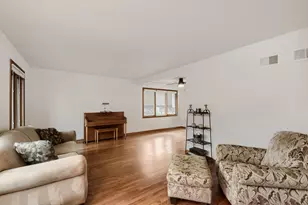 16931 82nd Ave, Tinley Park, IL 60477 - Photo 3