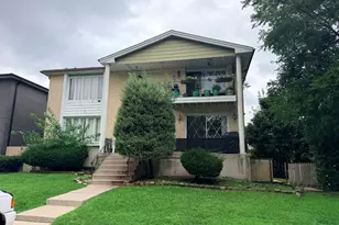 11130 S Columbus Dr, Worth, IL 60482 - Photo 1