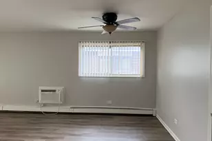 11130 S Columbus Dr, Worth, IL 60482 - Photo 5