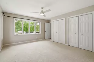 368 Hiawatha Dr, Lake in the Hills, IL 60156 - Photo 15