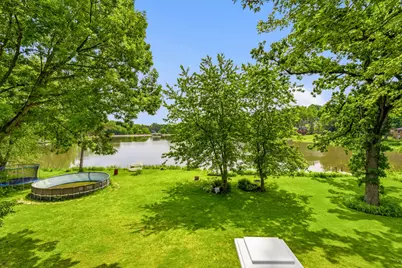 368 Hiawatha Drive, Lake in the Hills, IL 60156 - Photo 33