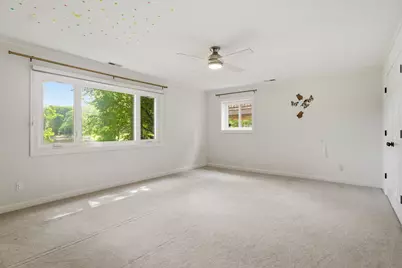 368 Hiawatha Drive, Lake in the Hills, IL 60156 - Photo 27