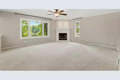 368 Hiawatha Drive, Lake in the Hills, IL 60156 - Photo 5