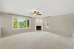 368 Hiawatha Dr, Lake in the Hills, IL 60156 - Photo 5