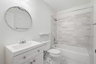 368 Hiawatha Dr, Lake in the Hills, IL 60156 - Photo 21