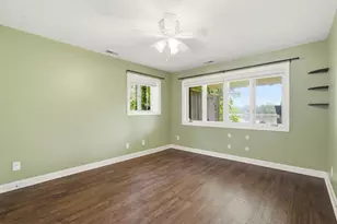 368 Hiawatha Dr, Lake in the Hills, IL 60156 - Photo 23