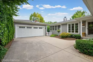 218 Coolidge Ave, Barrington, IL 60010 - Photo 3