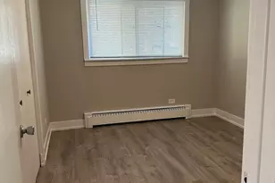 7645 S Roberts Rd, Bridgeview, IL 60455 - Photo 13