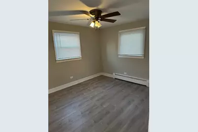 7645 S Roberts Road, Bridgeview, IL 60455 - Photo 25