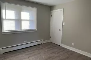 7645 S Roberts Rd, Bridgeview, IL 60455 - Photo 11