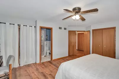 8001 S Lockwood Avenue, Burbank, IL 60459 - Photo 13