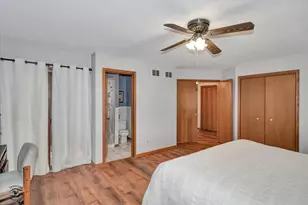 8001 S Lockwood Ave, Burbank, IL 60459 - Photo 13