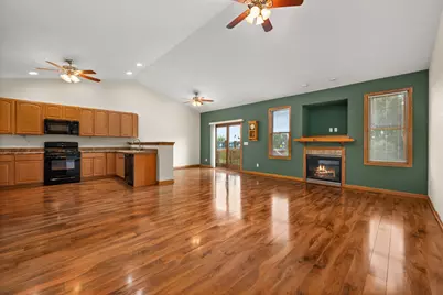 1350 Ridge Drive, Sycamore, IL 60178 - Photo 9