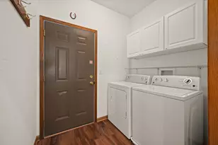 1350 Ridge Dr, Sycamore, IL 60178 - Photo 15