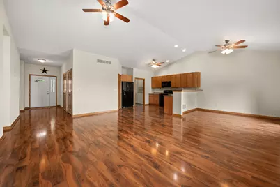 1350 Ridge Drive, Sycamore, IL 60178 - Photo 11