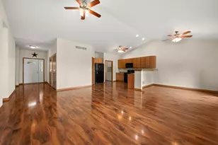 1350 Ridge Dr, Sycamore, IL 60178 - Photo 11