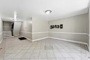 2509 E 76th St, Chicago, IL 60649 - Photo 3