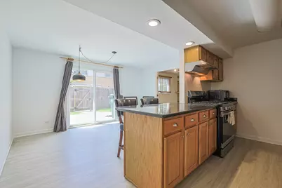 924 N Milwaukee Avenue #D, Libertyville, IL 60048 - Photo 13