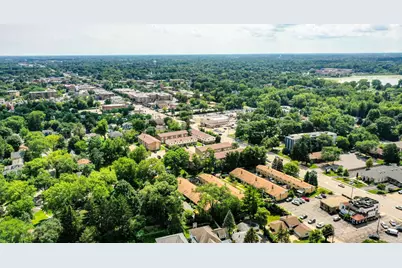 924 N Milwaukee Avenue #D, Libertyville, IL 60048 - Photo 21
