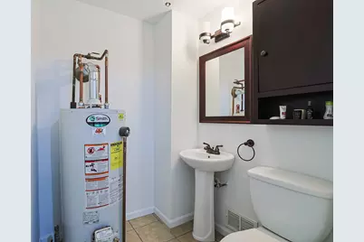 924 N Milwaukee Avenue #D, Libertyville, IL 60048 - Photo 17