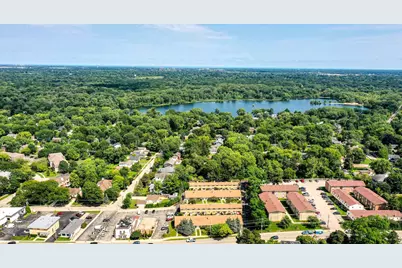 924 N Milwaukee Avenue #D, Libertyville, IL 60048 - Photo 25
