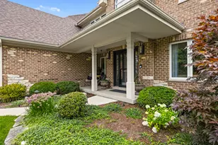 331 Brookside Cir, Wheaton, IL 60187 - Photo 45