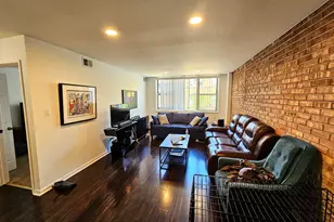 2250 N Lincoln Ave, Chicago, IL 60614 - Photo 3