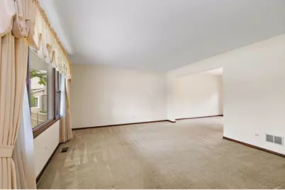 1105 Beach Comber Drive, Schaumburg, IL 60193 - Photo 5