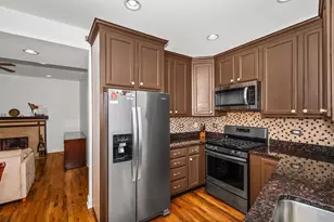 1629 W North Shore Dr, Chicago, IL 60626 - Photo 3