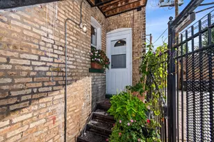1629 W North Shore Dr, Chicago, IL 60626 - Photo 17