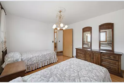 4912 N Ridgewood Avenue, Norridge, IL 60706 - Photo 9