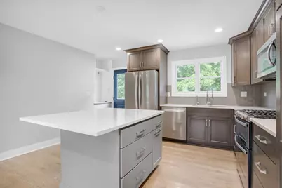 1113 S Gables Boulevard, Wheaton, IL 60189 - Photo 9