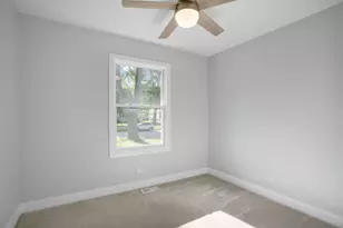 1113 S Gables Blvd, Wheaton, IL 60189 - Photo 15