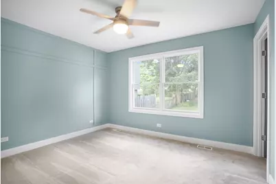 1113 S Gables Boulevard, Wheaton, IL 60189 - Photo 13
