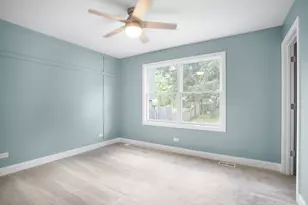 1113 S Gables Blvd, Wheaton, IL 60189 - Photo 13