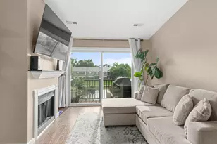 1565 Raymond Dr, Naperville, IL 60563 - Photo 5