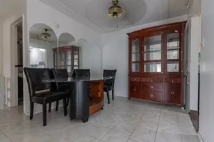 212 Shorewood Dr, Glendale Heights, IL 60139 - Photo 5