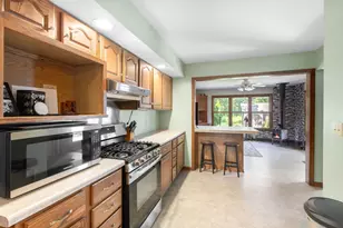 9218 W Wonder Lake Rd, Woodstock, IL 60098 - Photo 7