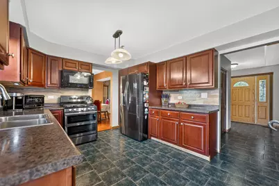 551 Foxford Road, Bartlett, IL 60103 - Photo 9