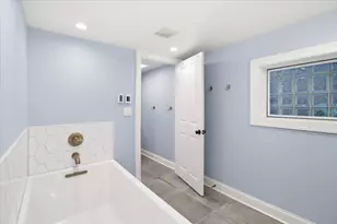 2924 W Giddings St, Chicago, IL 60625 - Photo 15