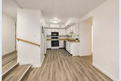 18559 Escanaba Avenue #101, Lansing, IL 60438 - Photo 9